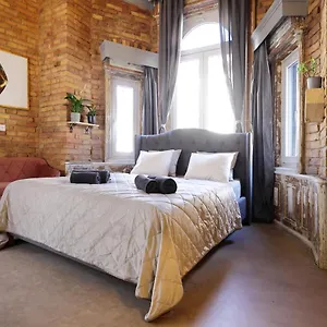 https://radayh.inbudapesthotels.com