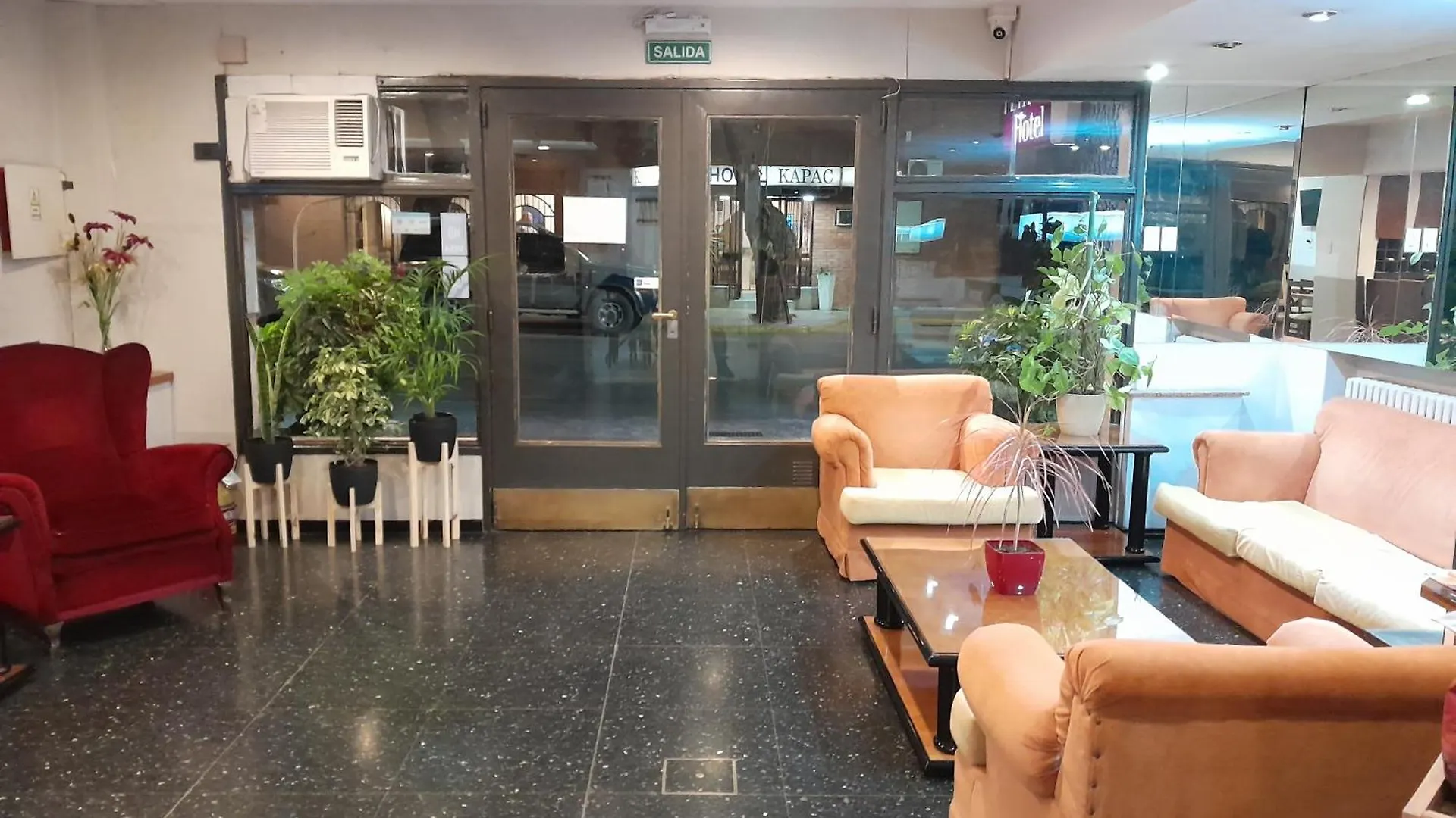 Hotel Petit Mendoza