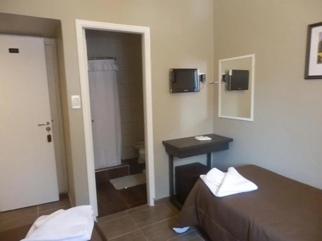 Hotel Petit Mendoza